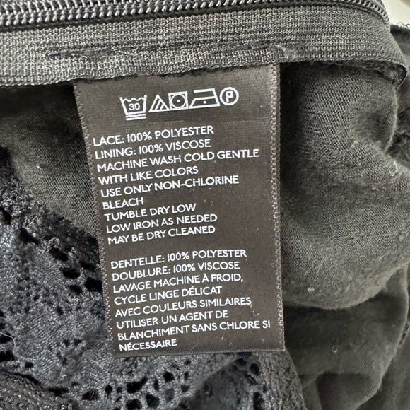 Urban Outfitters Shortie Romper One Piece Lace Black Lined‎ Side Zip Playsuit - Picture 8 of 9